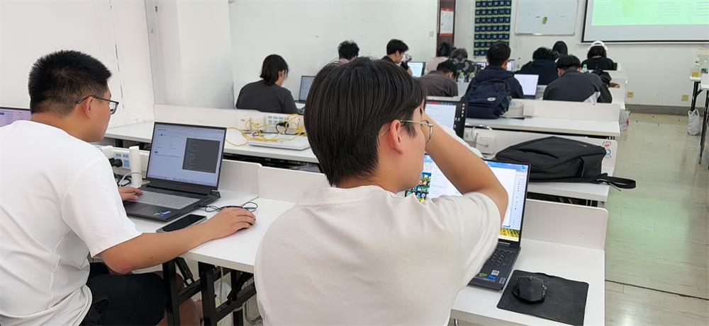 青农理信学院AI应用开发培训--中享思途